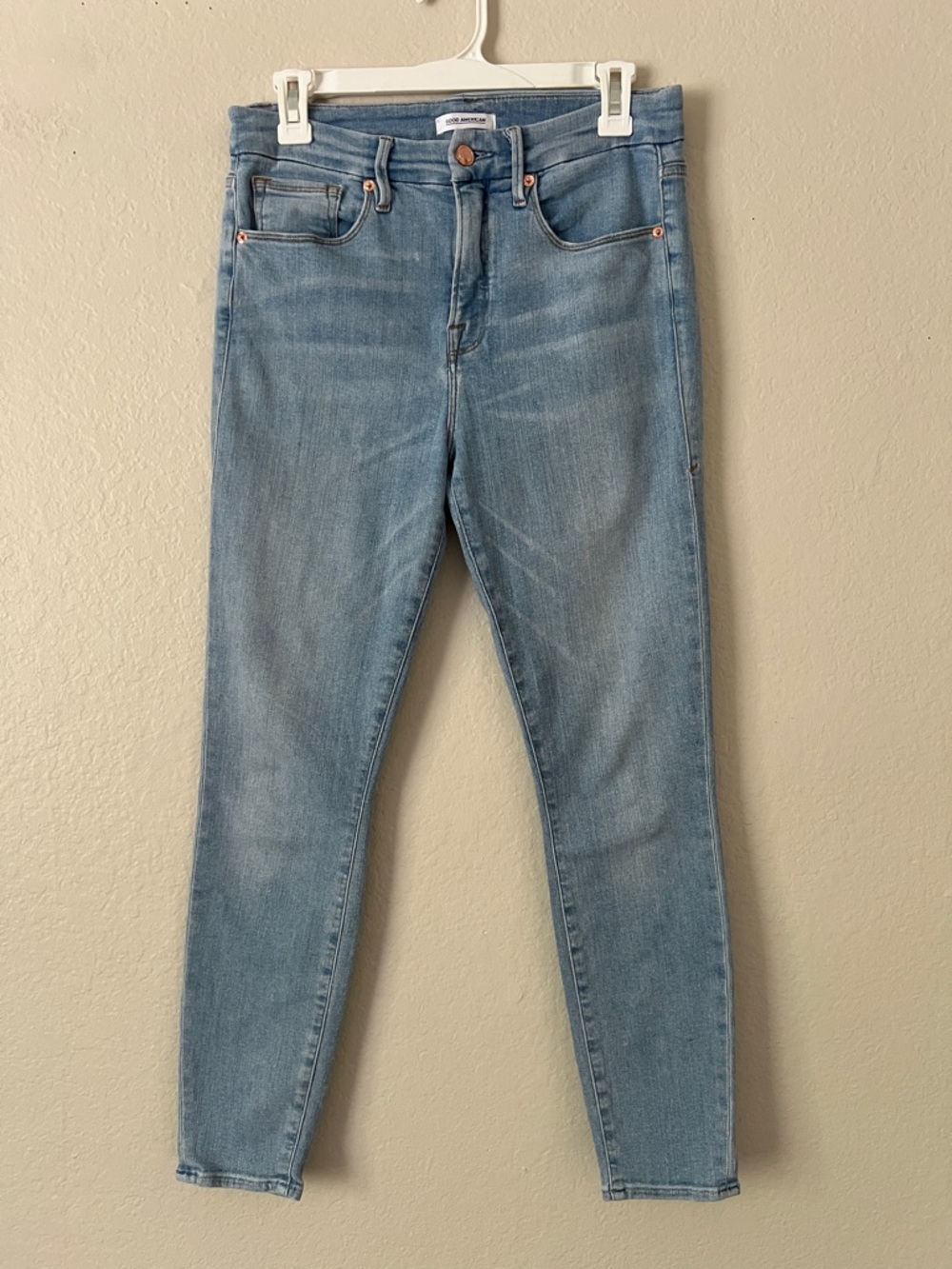 EUC Good American Good Leg Crop Skinny Light Washed Jeans in Size 8